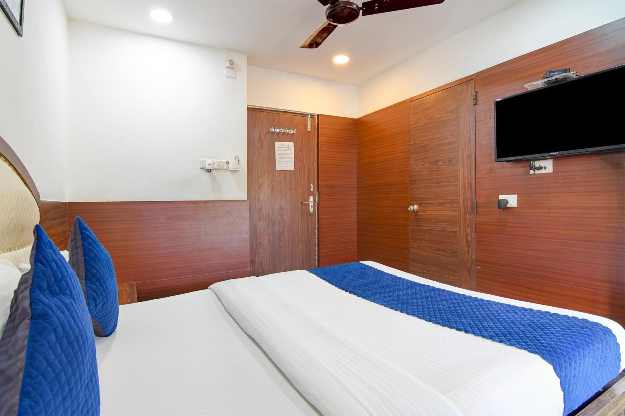 Hotel Q Inn Kolkata Exterior photo