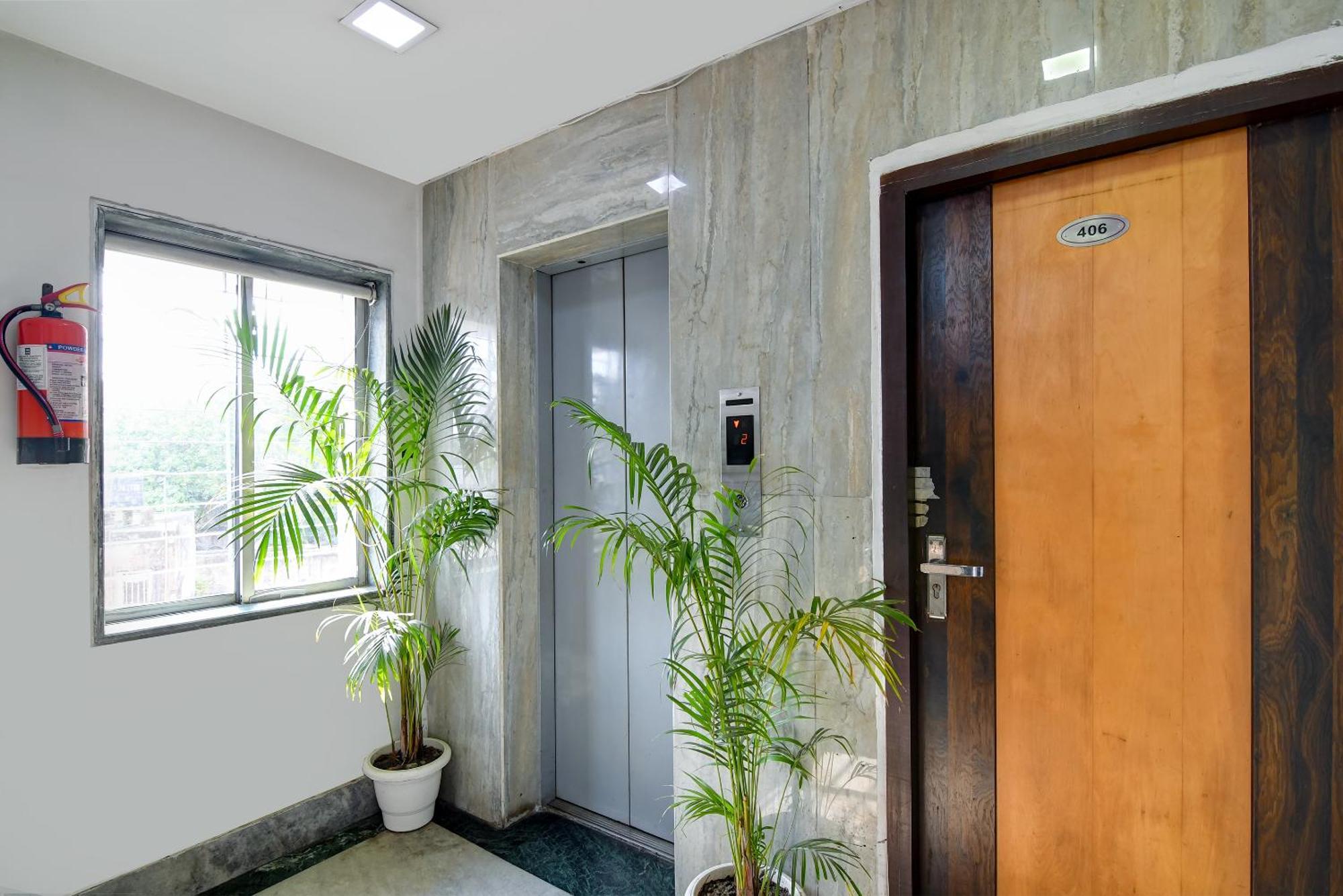 Hotel Q Inn Kolkata Exterior photo