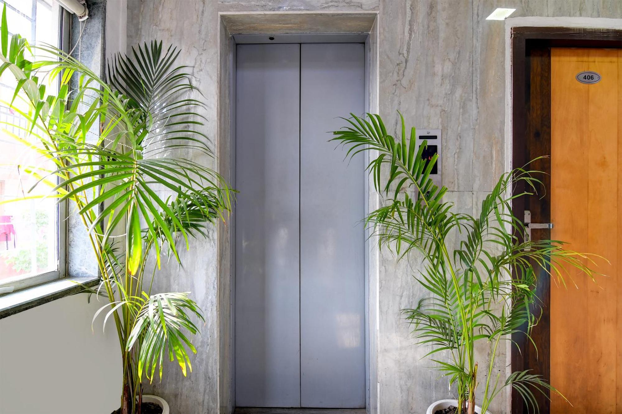 Hotel Q Inn Kolkata Exterior photo